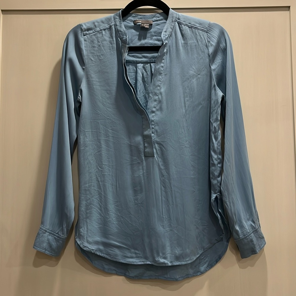 VGUC Vince silk blouse